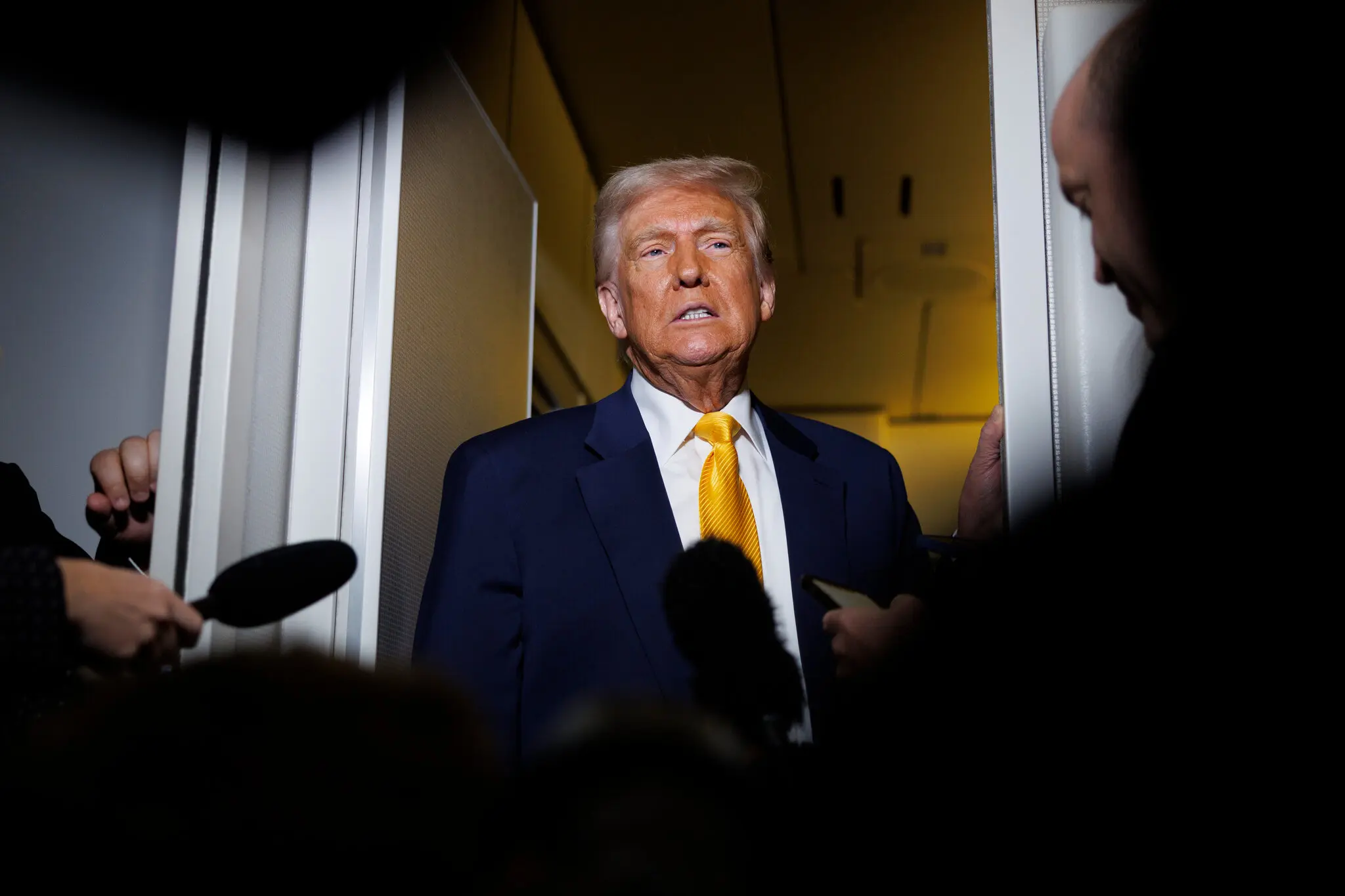 Президент Трамп, можливо, вступає в будь-які можливі переговори поодинці, тому що він відштовхнув союзників, які в останні роки дійшли спільного підходу до протидії могутності Китаю